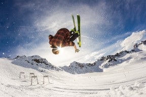 世界太极拳健康大会 千人同练24式太极 场面壮观获吉尼斯认证